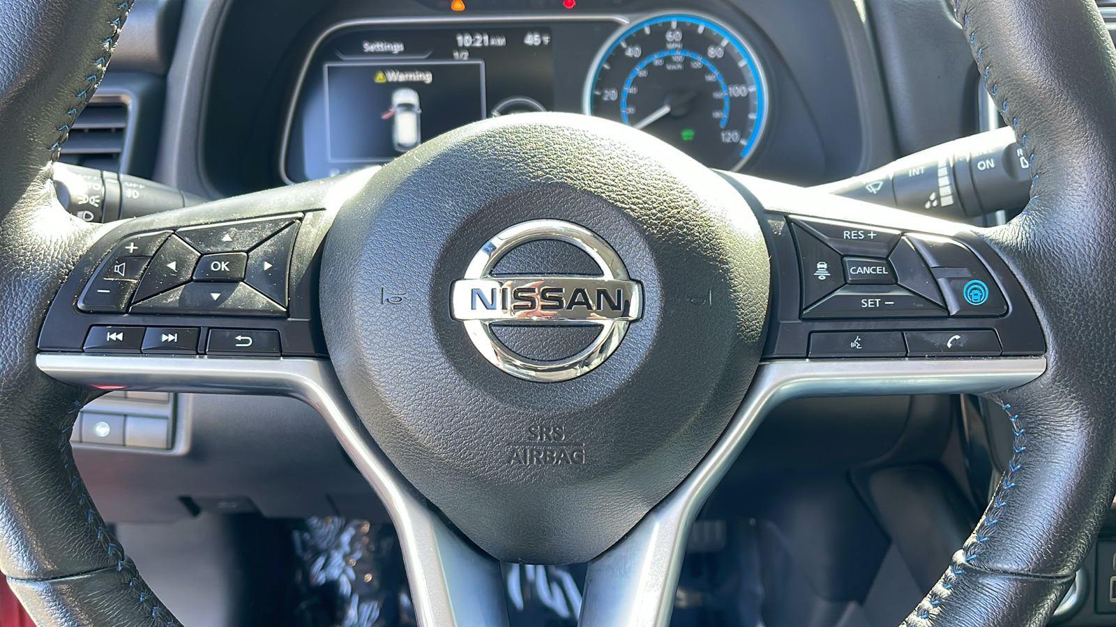 2022 Nissan LEAF SV 28