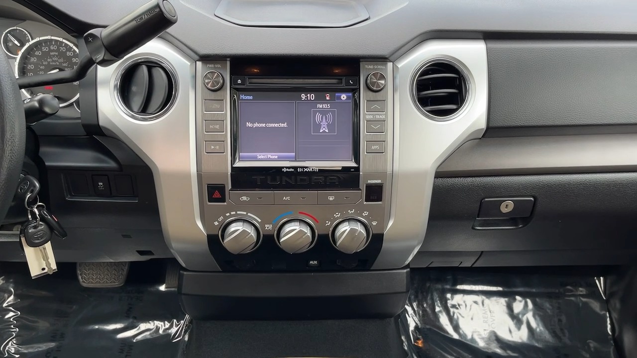 2014 Toyota Tundra SR5 5.7L V8 6Spd 10