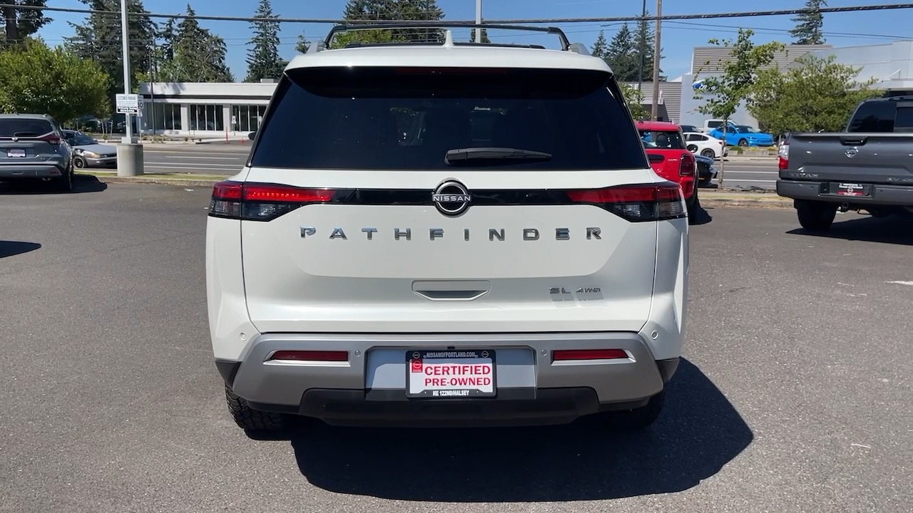 2023 Nissan Pathfinder SL 9