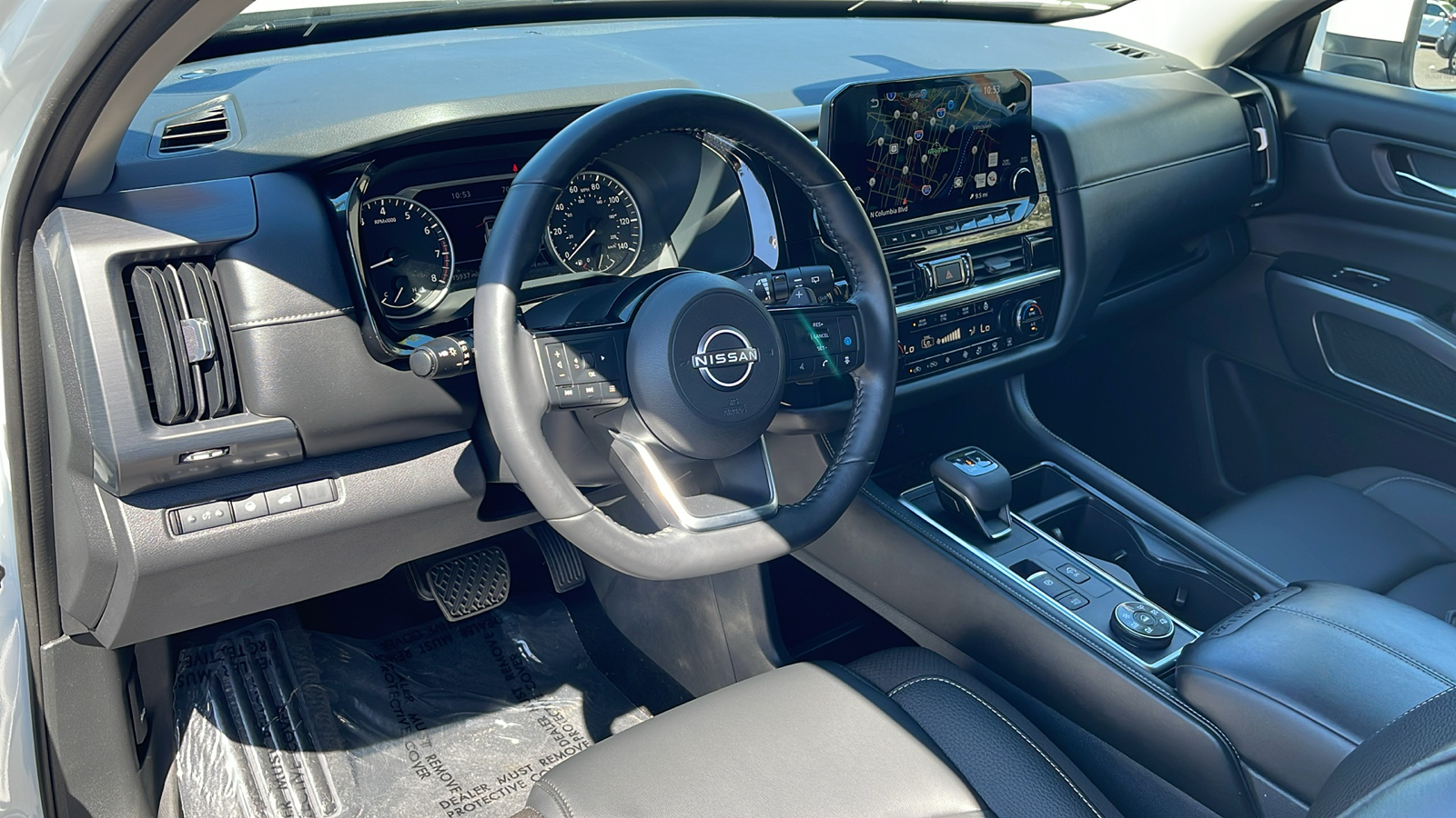 2023 Nissan Pathfinder SL 15