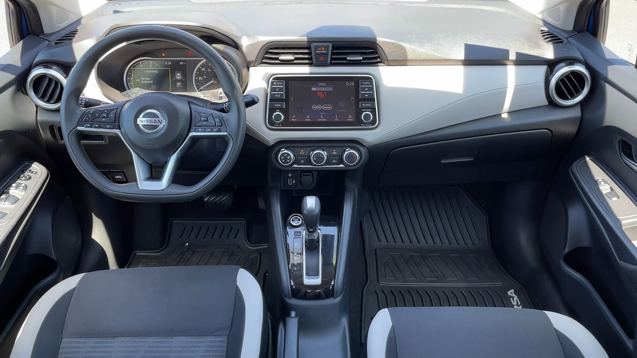 2021 Nissan Versa SV 11