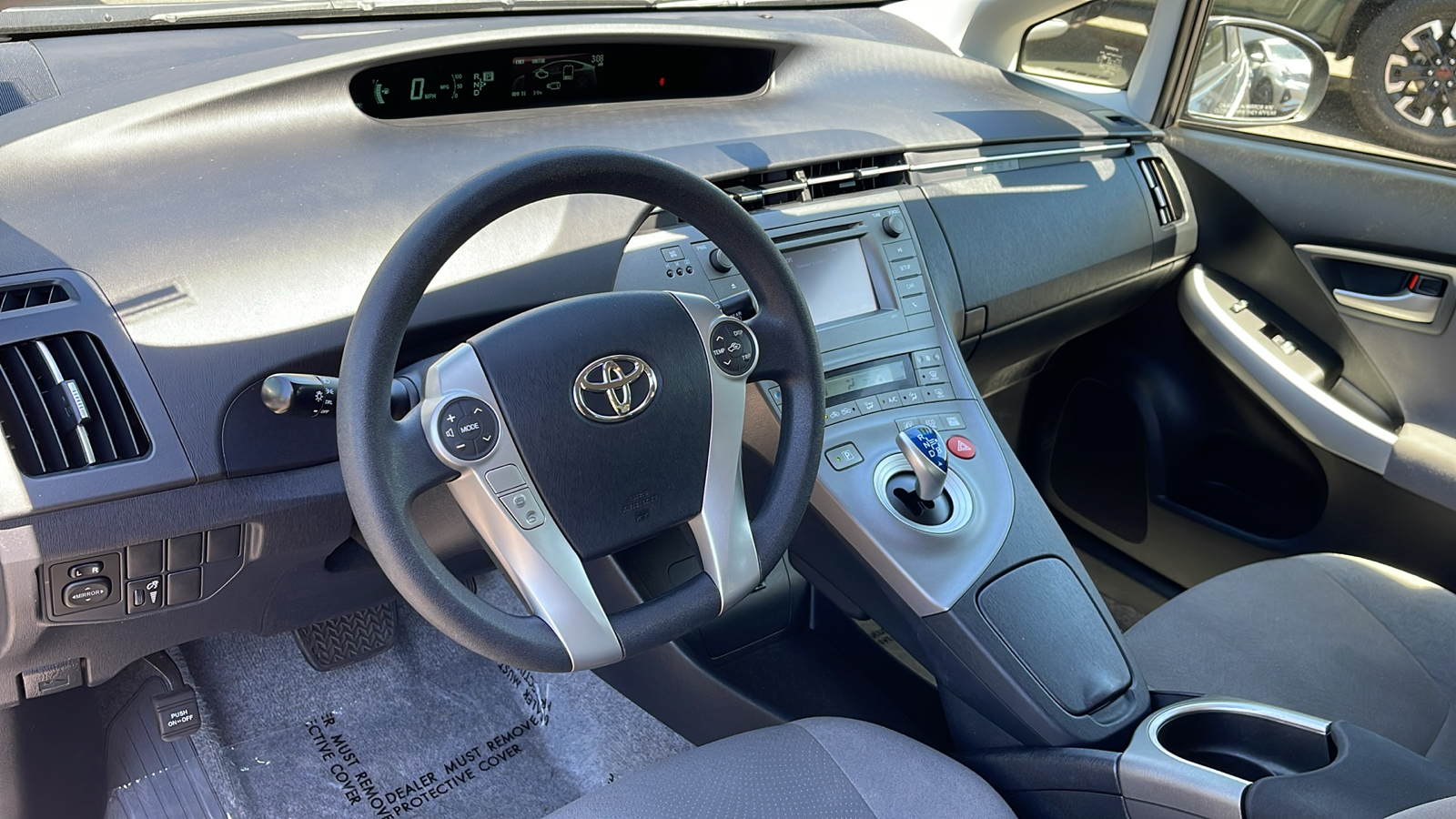 2013 Toyota Prius Two 14