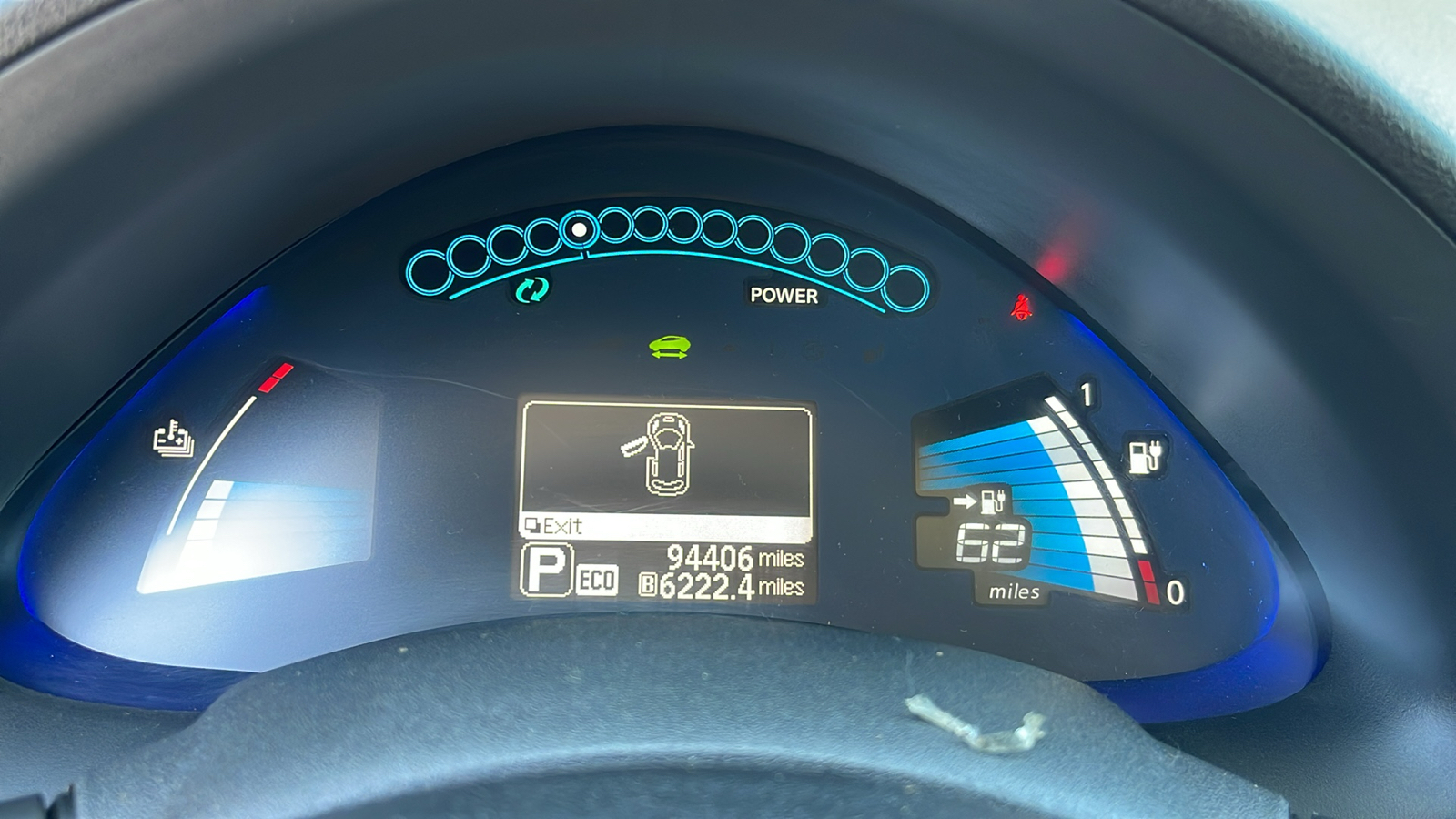 2015 Nissan LEAF SV 24