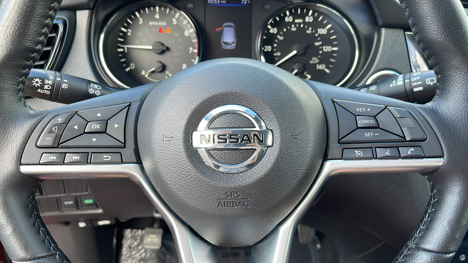 2021 Nissan Rogue Sport SV 29