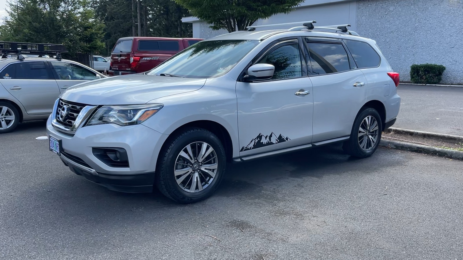 2017 Nissan Pathfinder SV 3