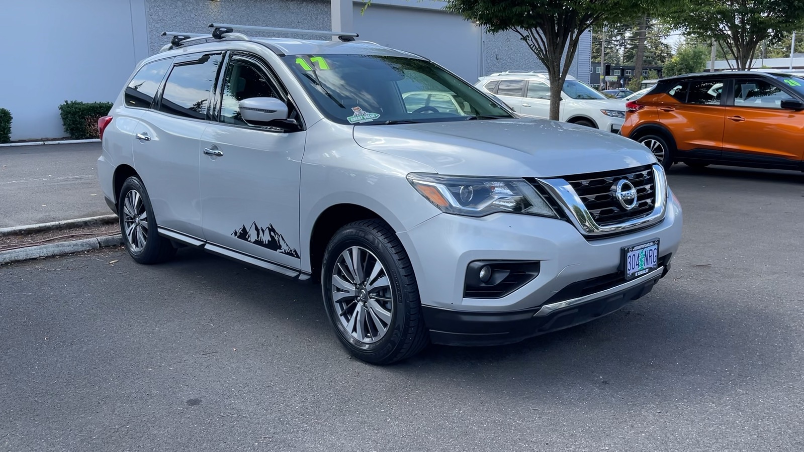 2017 Nissan Pathfinder SV 7