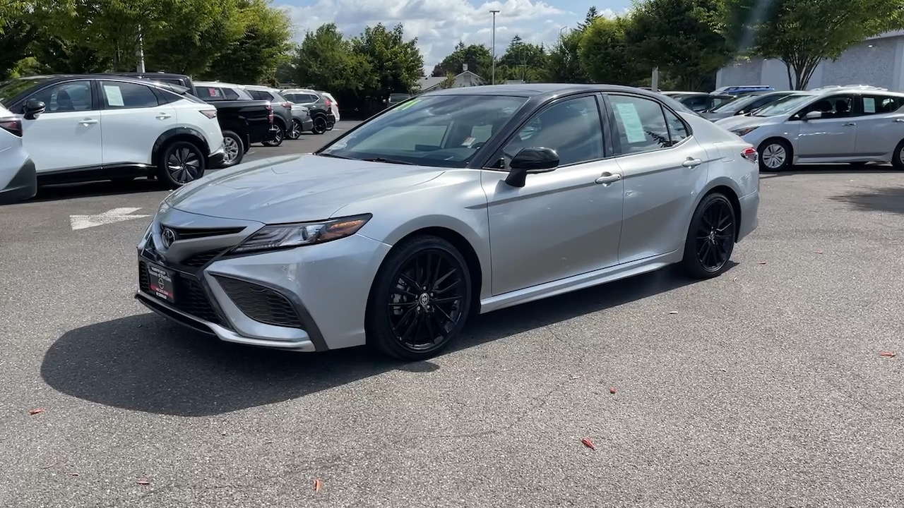 2021 Toyota Camry XSE 3