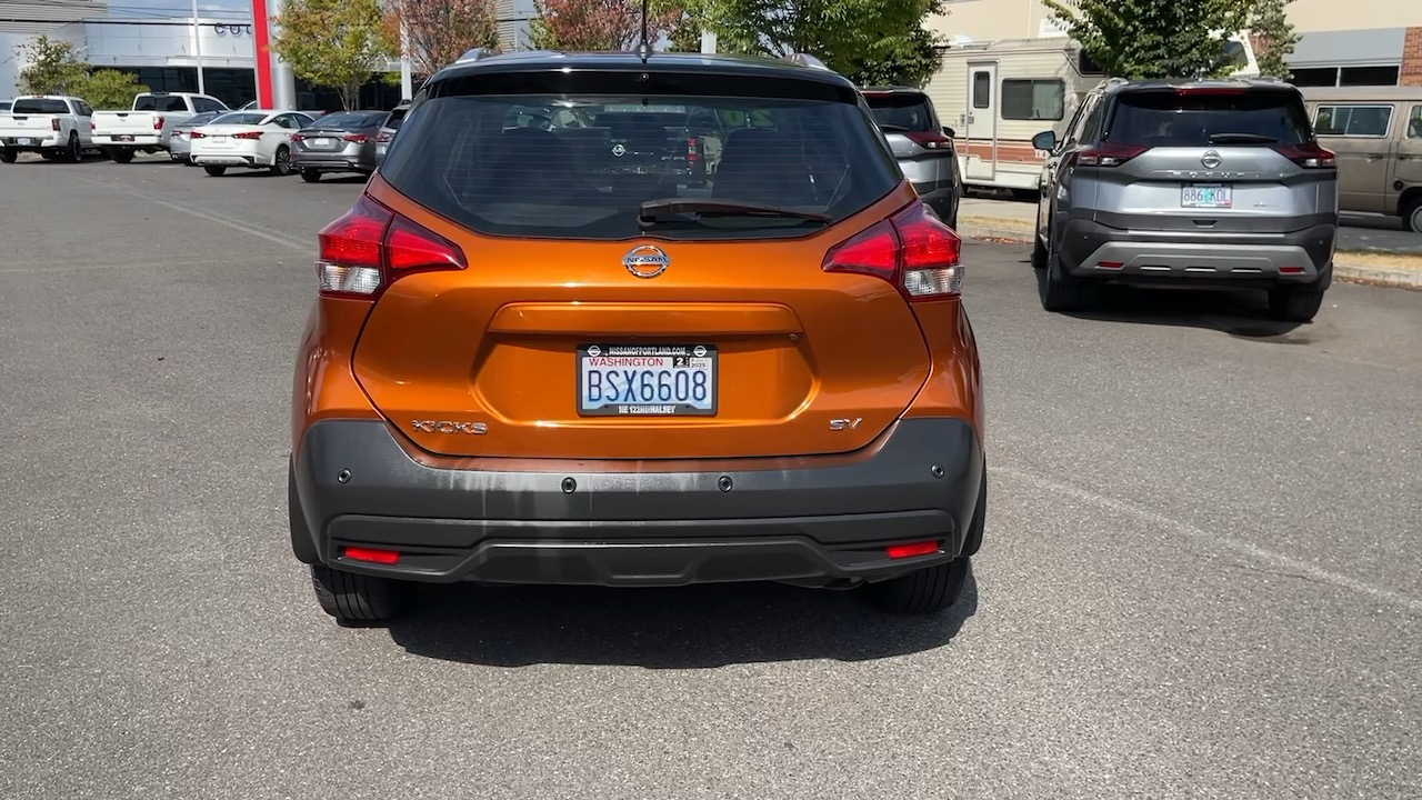 2020 Nissan Kicks SV 9