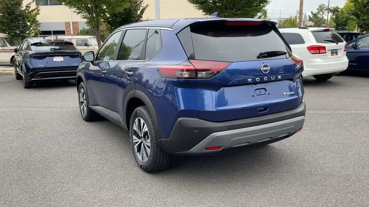 2023 Nissan Rogue SV 10