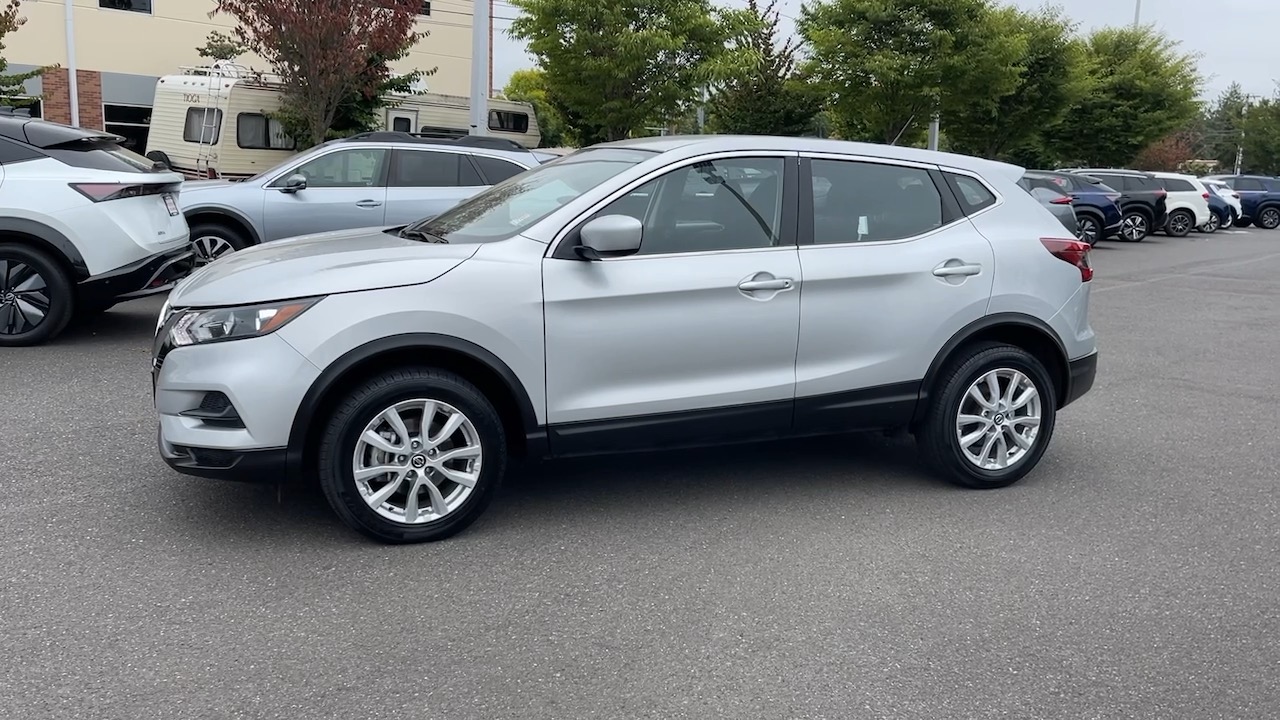 2021 Nissan Rogue Sport S 2