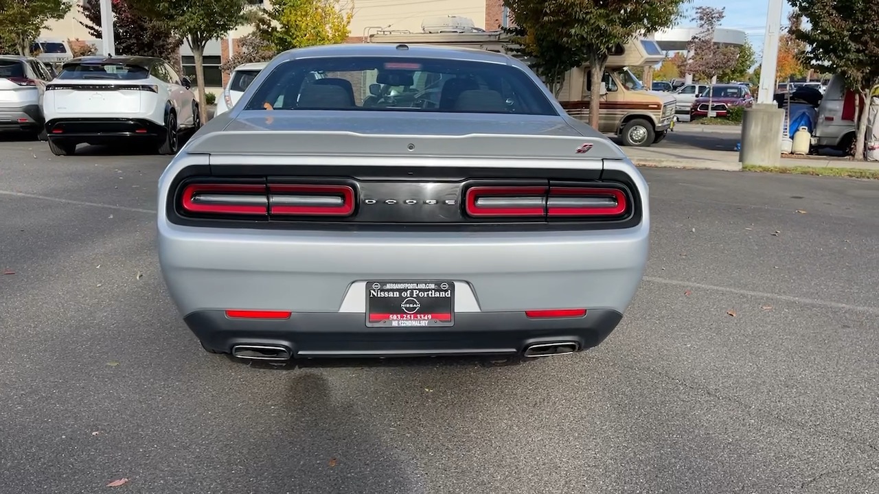 2021 Dodge Challenger SXT 9