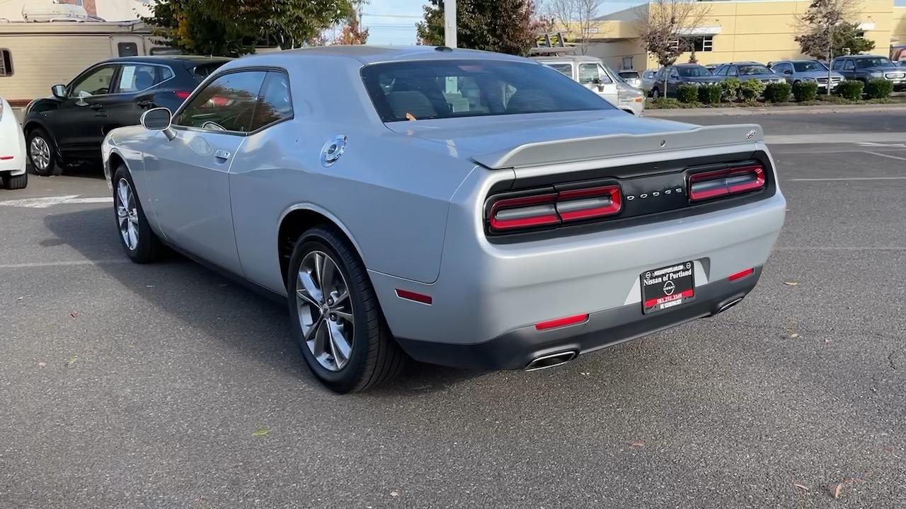 2021 Dodge Challenger SXT 10