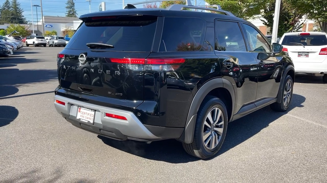 2023 Nissan Pathfinder SL 9