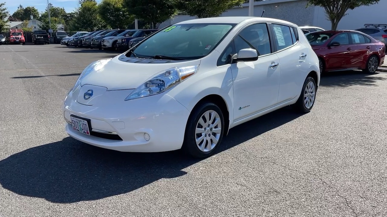 2013 Nissan LEAF S 3