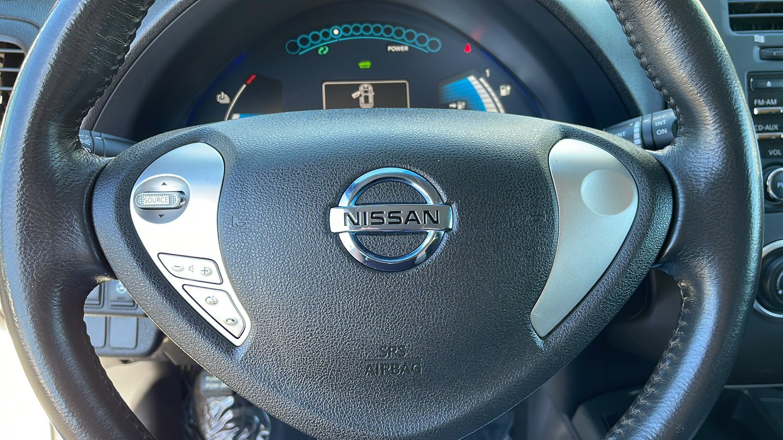 2013 Nissan LEAF S 24