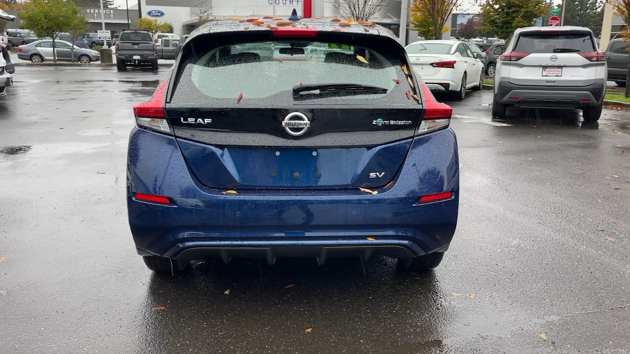 2022 Nissan LEAF SV 9