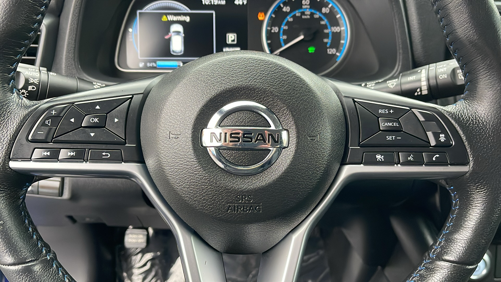 2022 Nissan LEAF SV 25