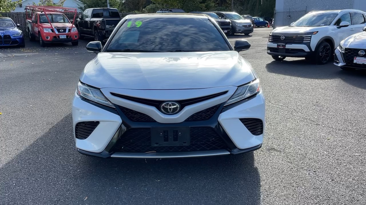 2019 Toyota Camry XSE 4