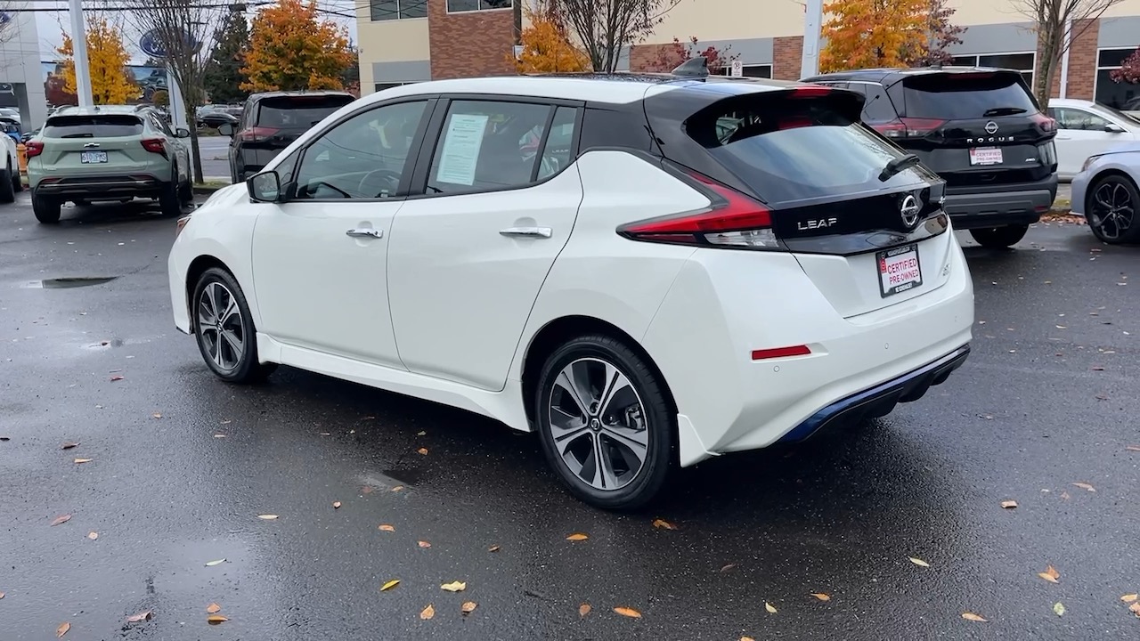 2022 Nissan LEAF SV PLUS 11