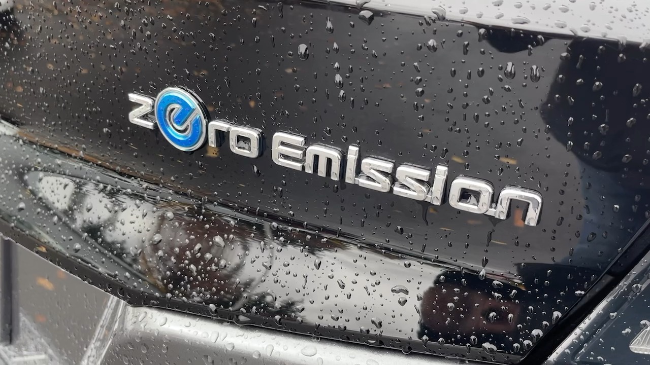 2018 Nissan LEAF SL 7