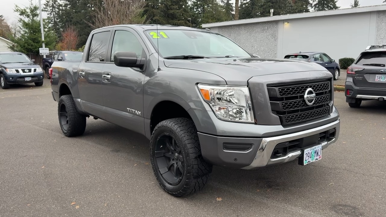 2021 Nissan Titan SV Crew 5