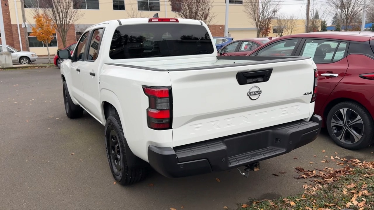 2022 Nissan Frontier S Crew Auto 10