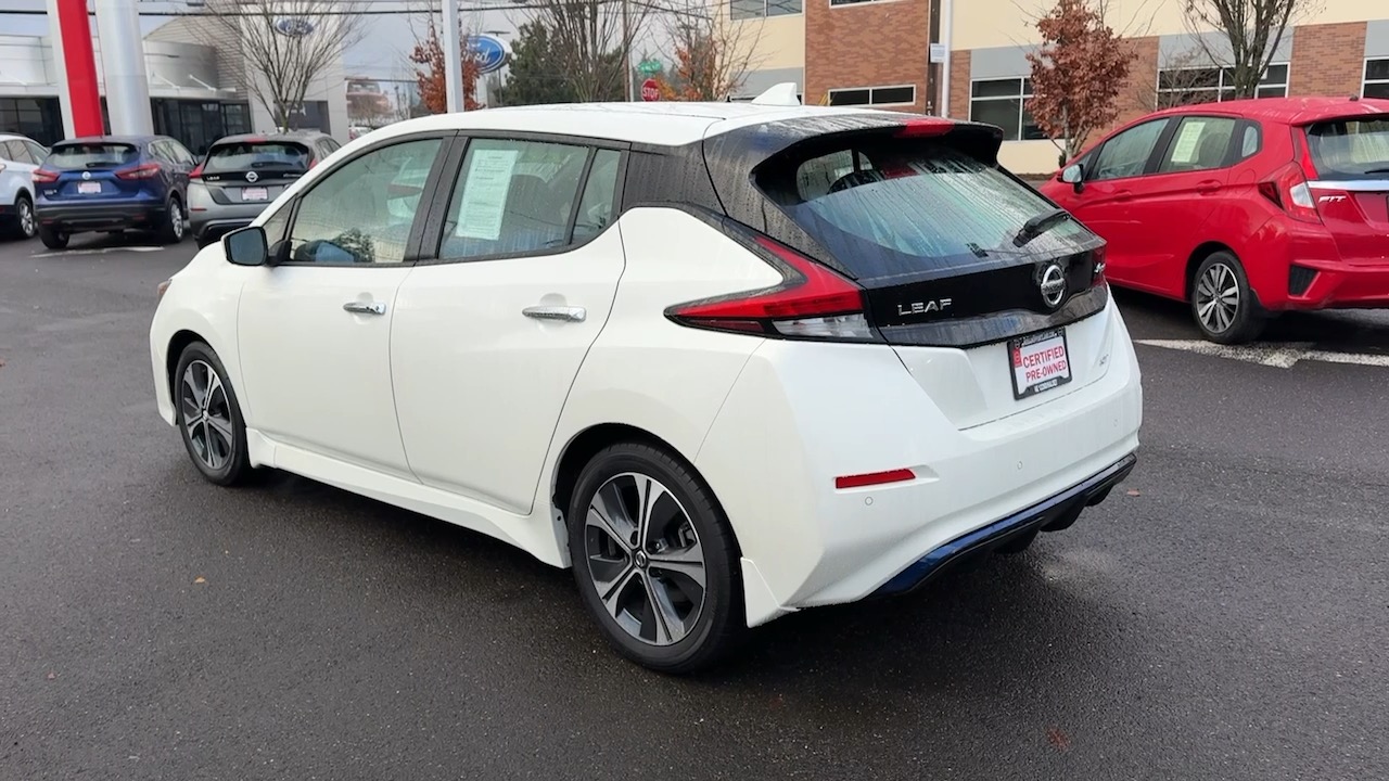 2022 Nissan LEAF SV 11