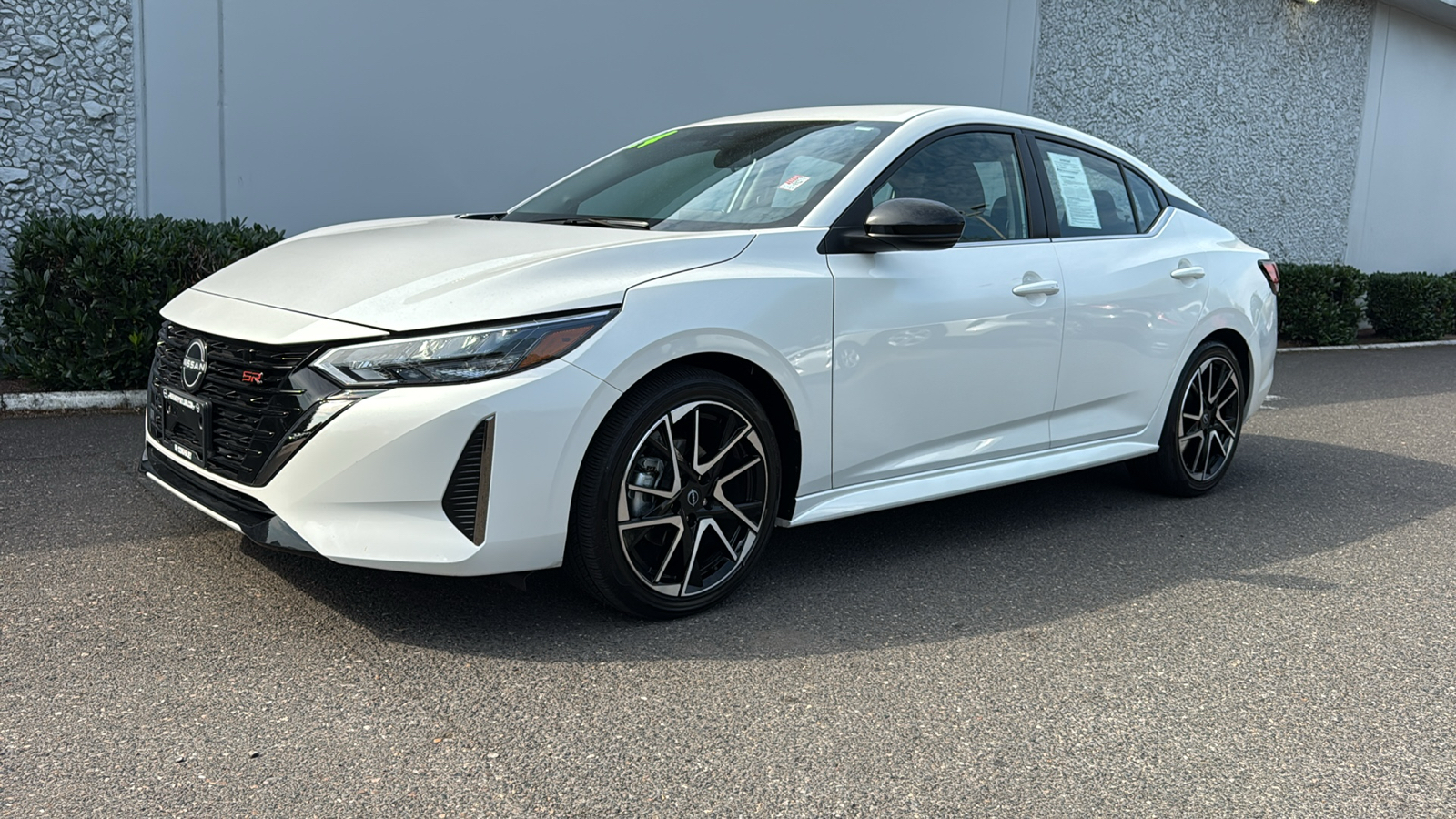 2023 Nissan Kicks SR photo 4