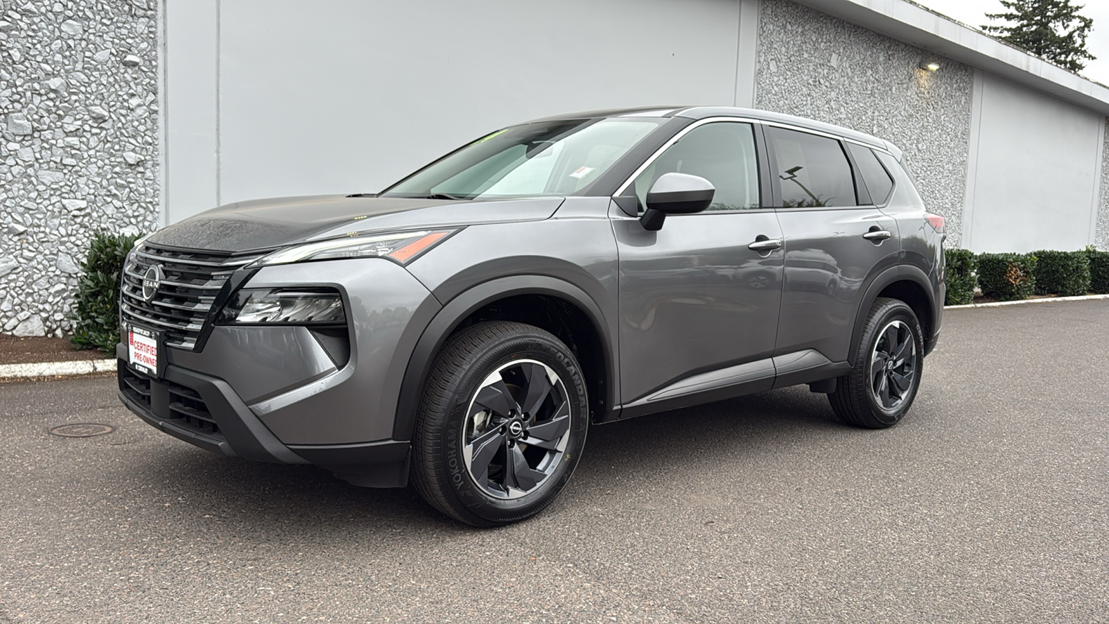 2024 Toyota RAV4 Hybrid XLE photo 4