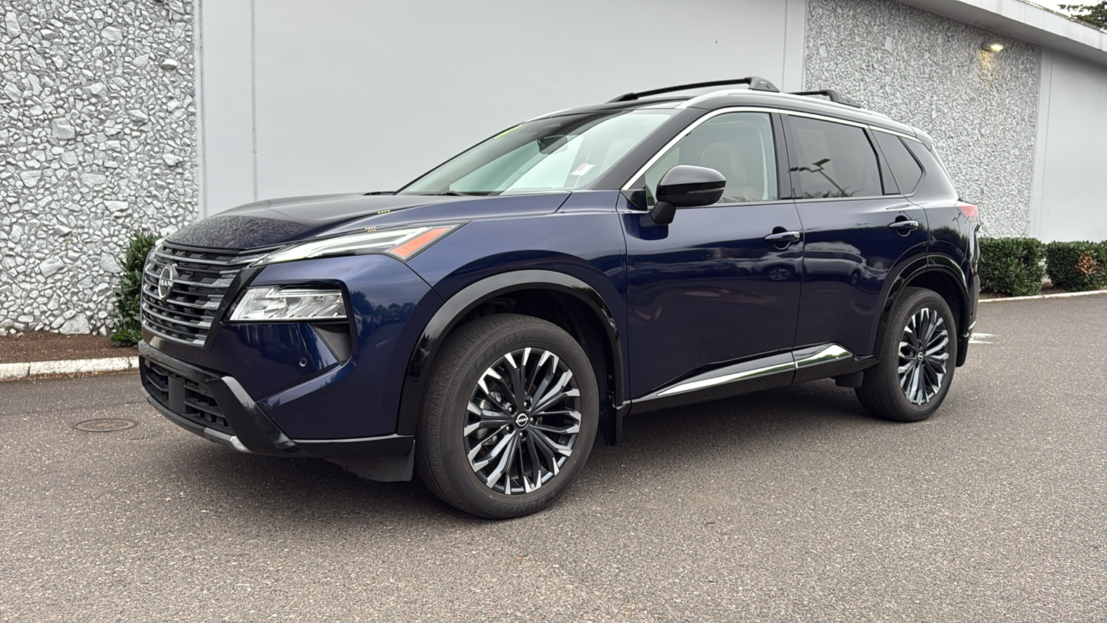 2021 Nissan Murano Platinum photo 2