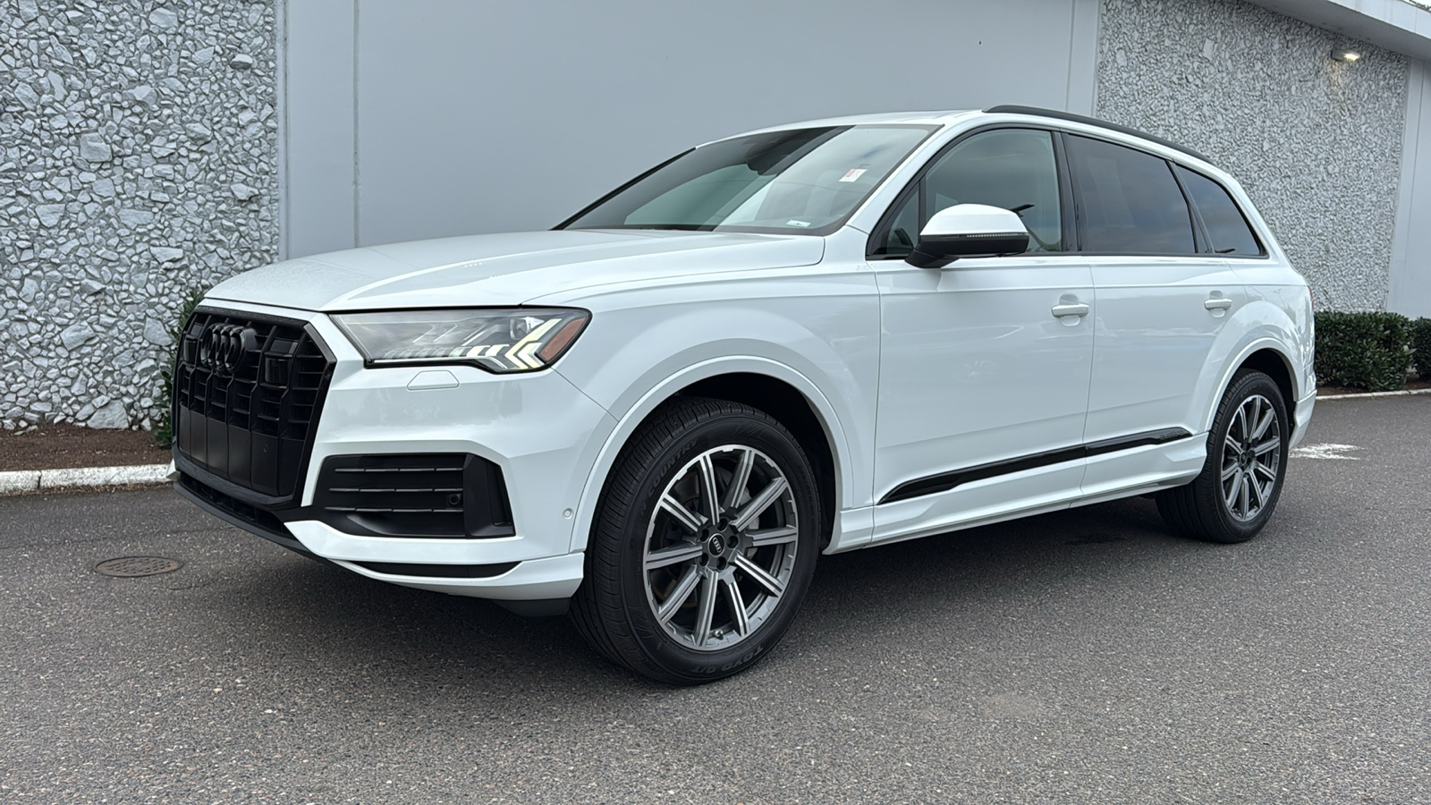 2022 Audi Q7 Premium Plus