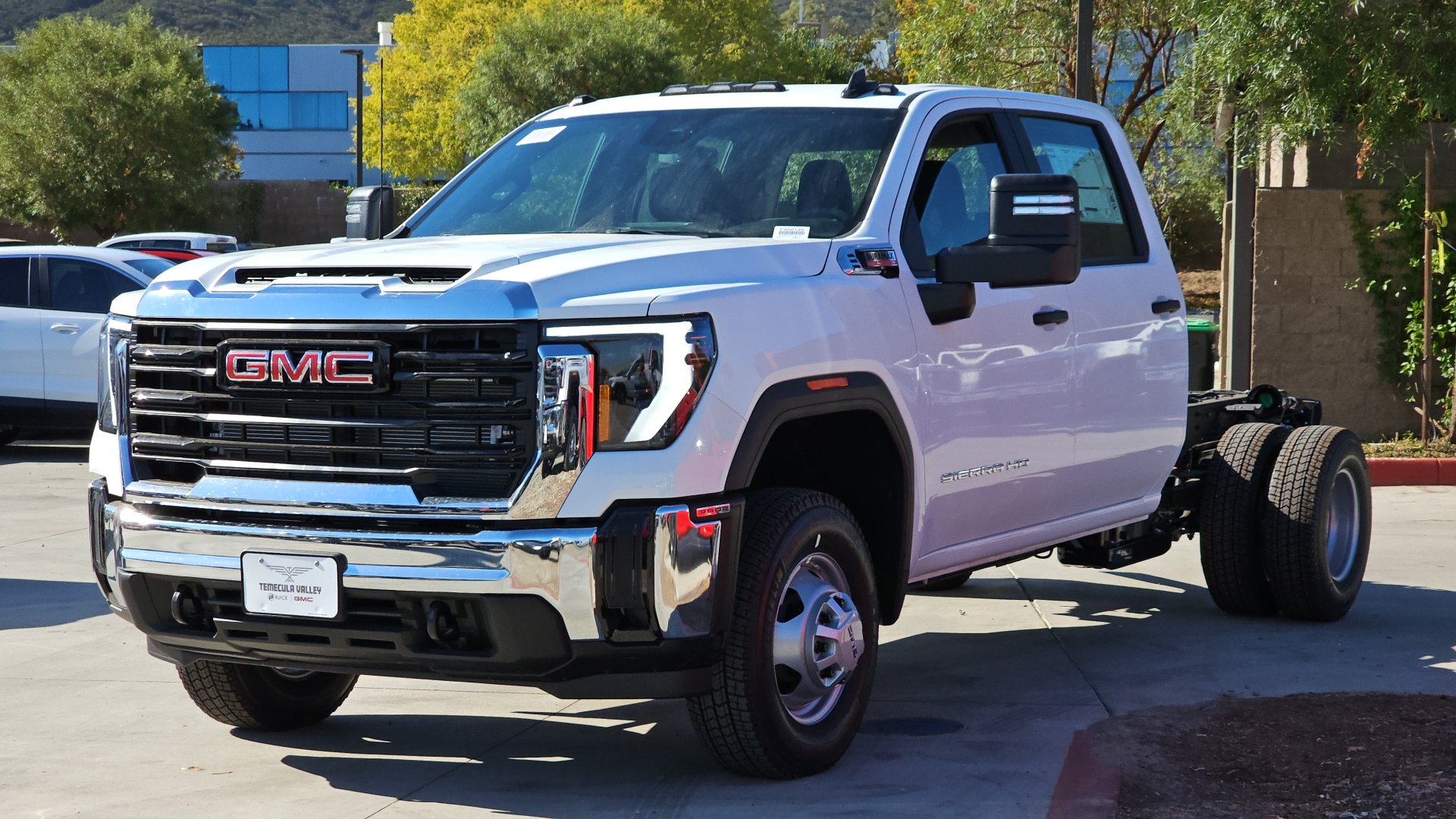 2025 GMC Sierra 3500HD Chassis Pro 4