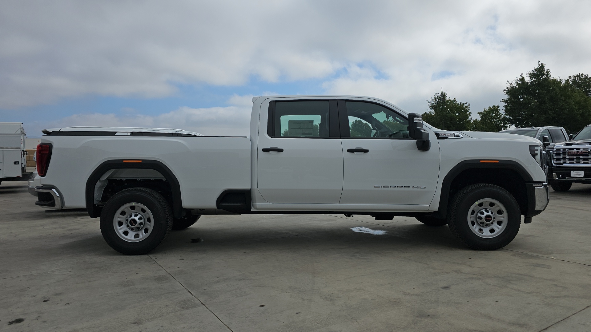 2025 GMC Sierra 3500HD 2WD Crew Cab Long Bed Pro 7