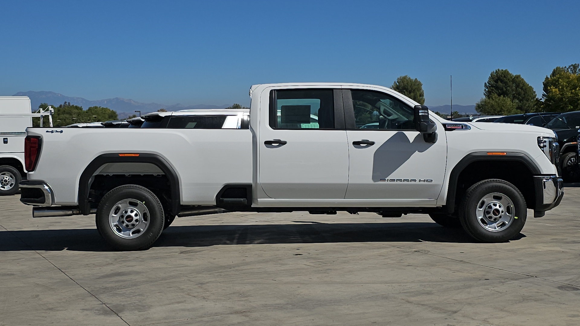 2025 GMC Sierra 2500HD 4WD Crew Cab Long Bed Pro 7