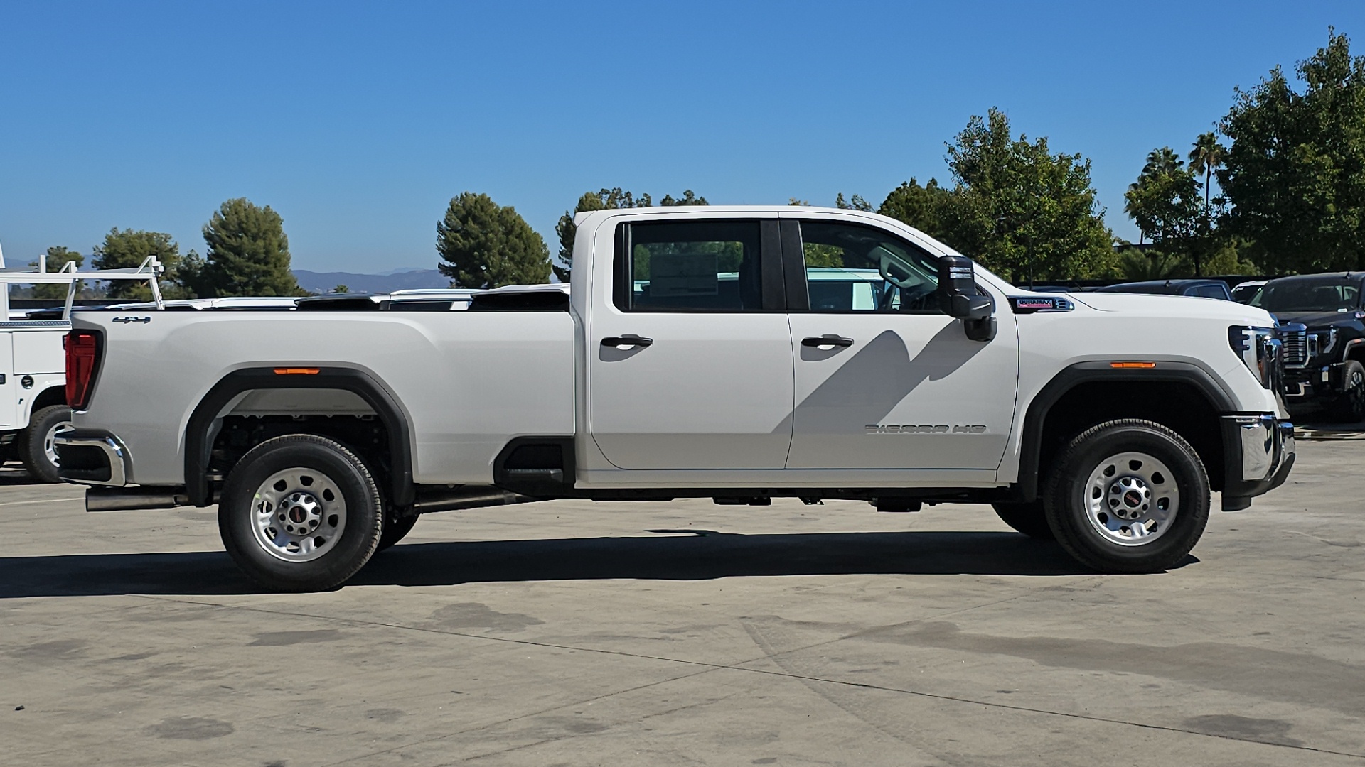 2025 GMC Sierra 3500HD 4WD Crew Cab Long Bed Pro 7