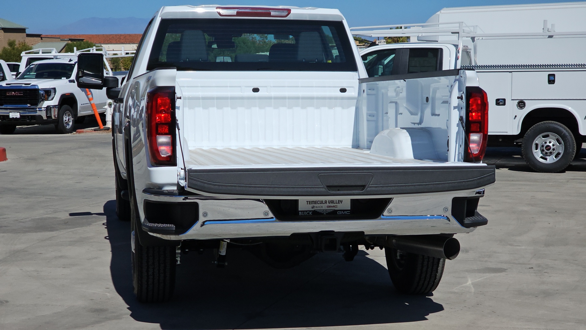 2025 GMC Sierra 2500HD 4WD Crew Cab Long Bed Pro 9