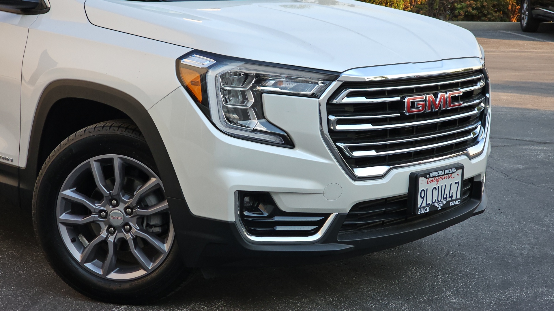 2024 GMC Terrain AWD SLT 3