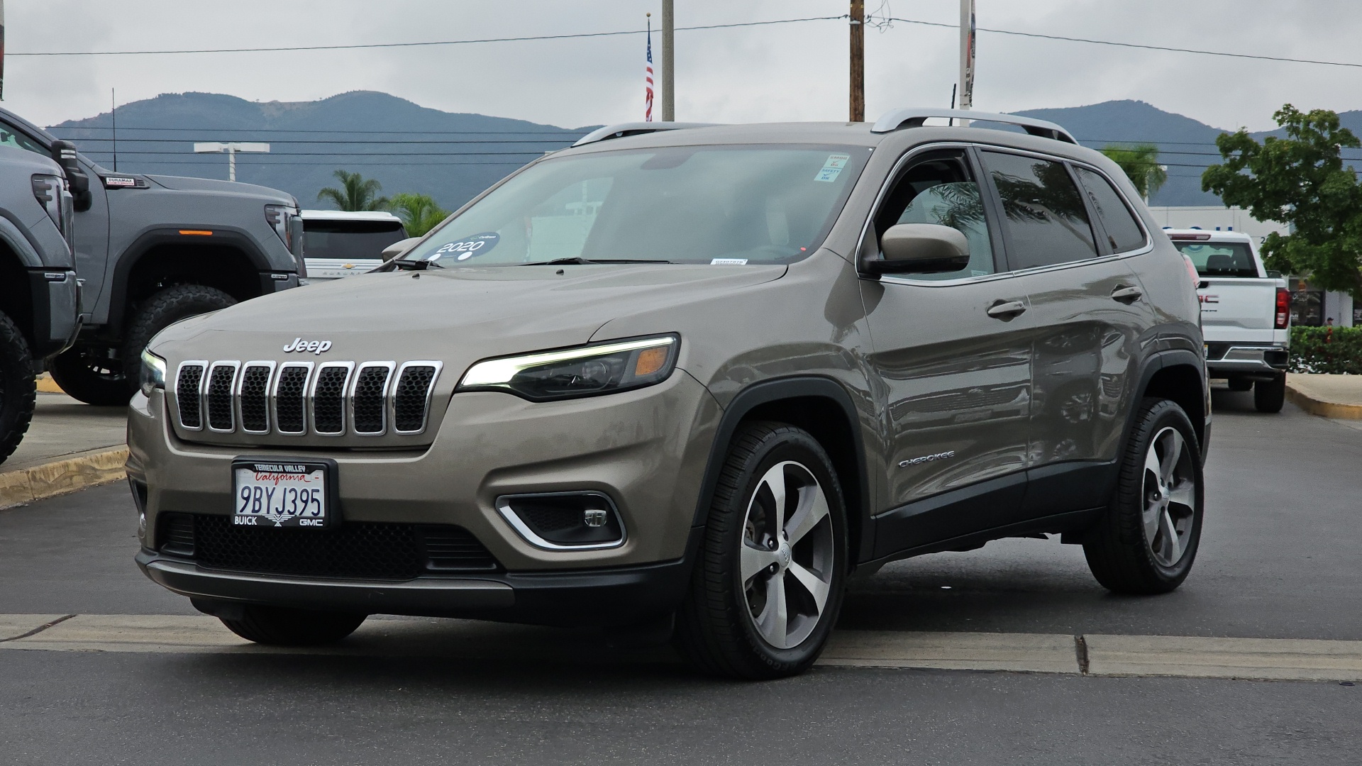 2020 Jeep Cherokee Limited FWD 1