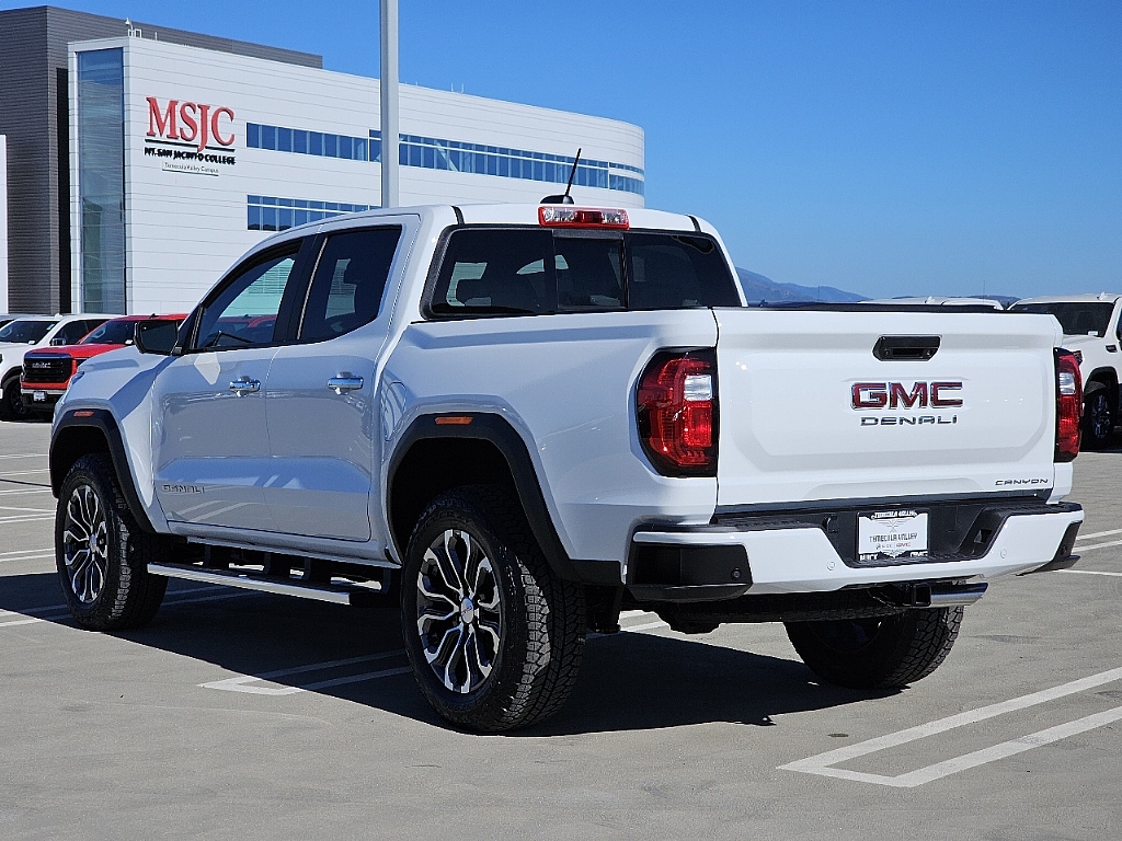 2024 GMC Canyon 4WD Denali 21