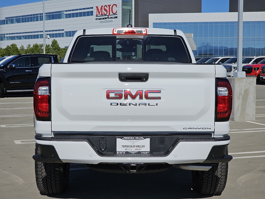 2024 GMC Canyon 4WD Denali 22