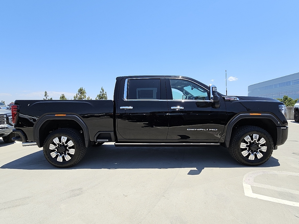 2024 GMC Sierra 2500HD 4WD Crew Cab Standard Bed Denali 20