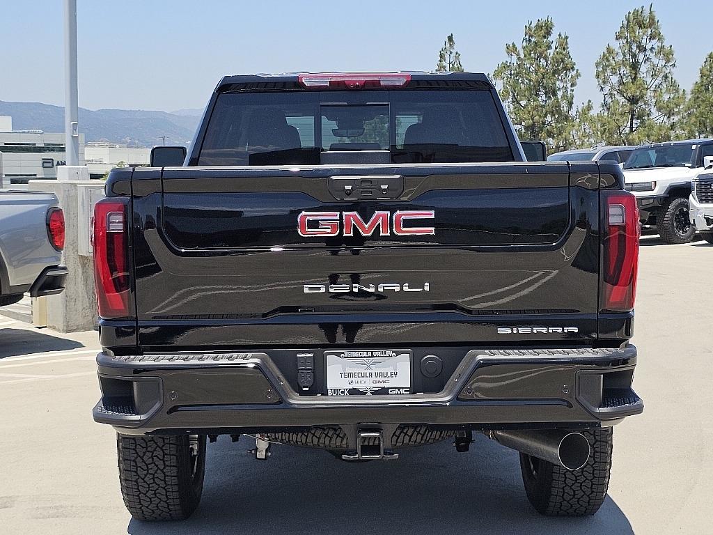 2024 GMC Sierra 2500HD 4WD Crew Cab Standard Bed Denali 22