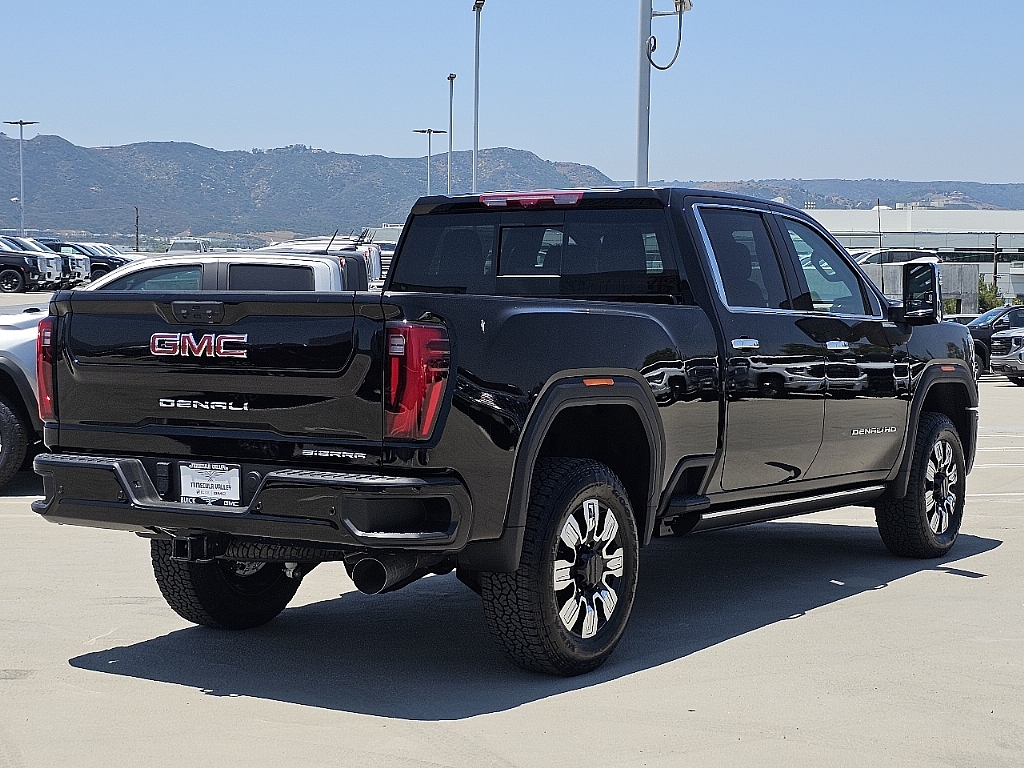 2024 GMC Sierra 2500HD 4WD Crew Cab Standard Bed Denali 23