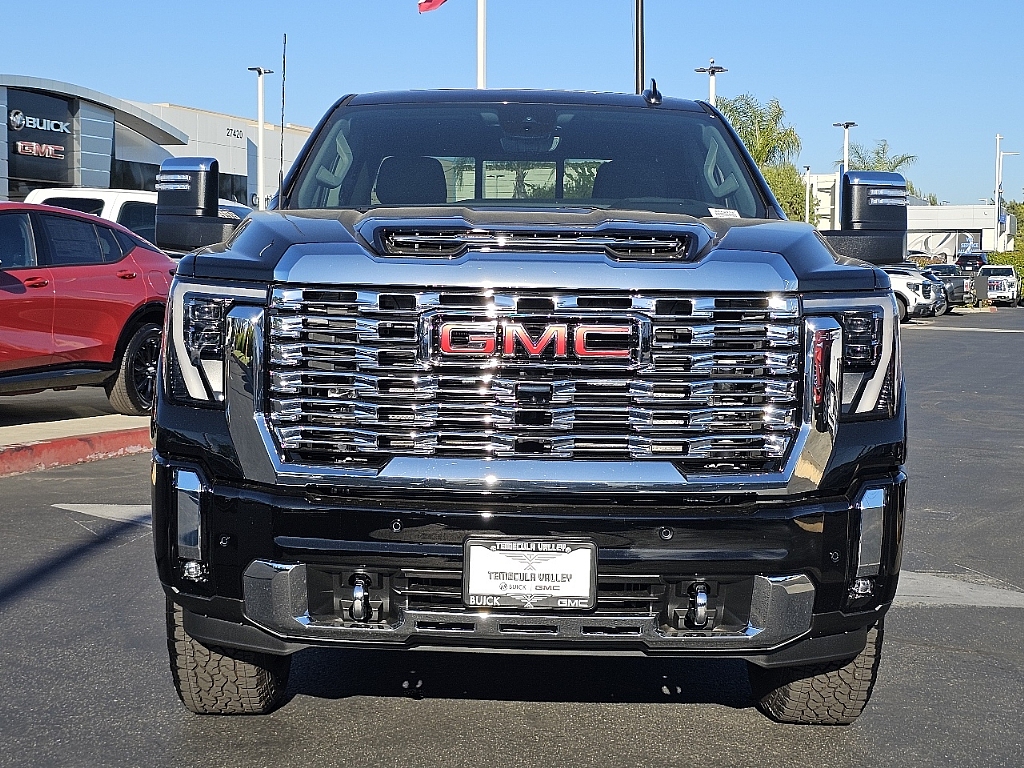 2024 GMC Sierra 2500HD 4WD Crew Cab Standard Bed Denali 18