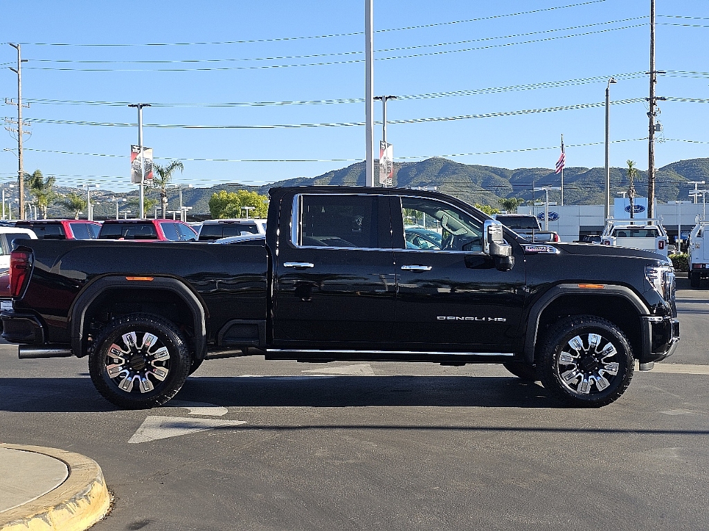 2024 GMC Sierra 2500HD 4WD Crew Cab Standard Bed Denali 20