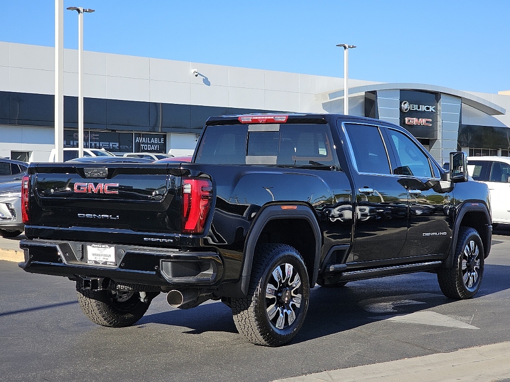 2024 GMC Sierra 2500HD 4WD Crew Cab Standard Bed Denali 23