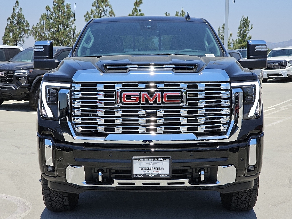 2024 GMC Sierra 2500HD 4WD Crew Cab Standard Bed Denali 18