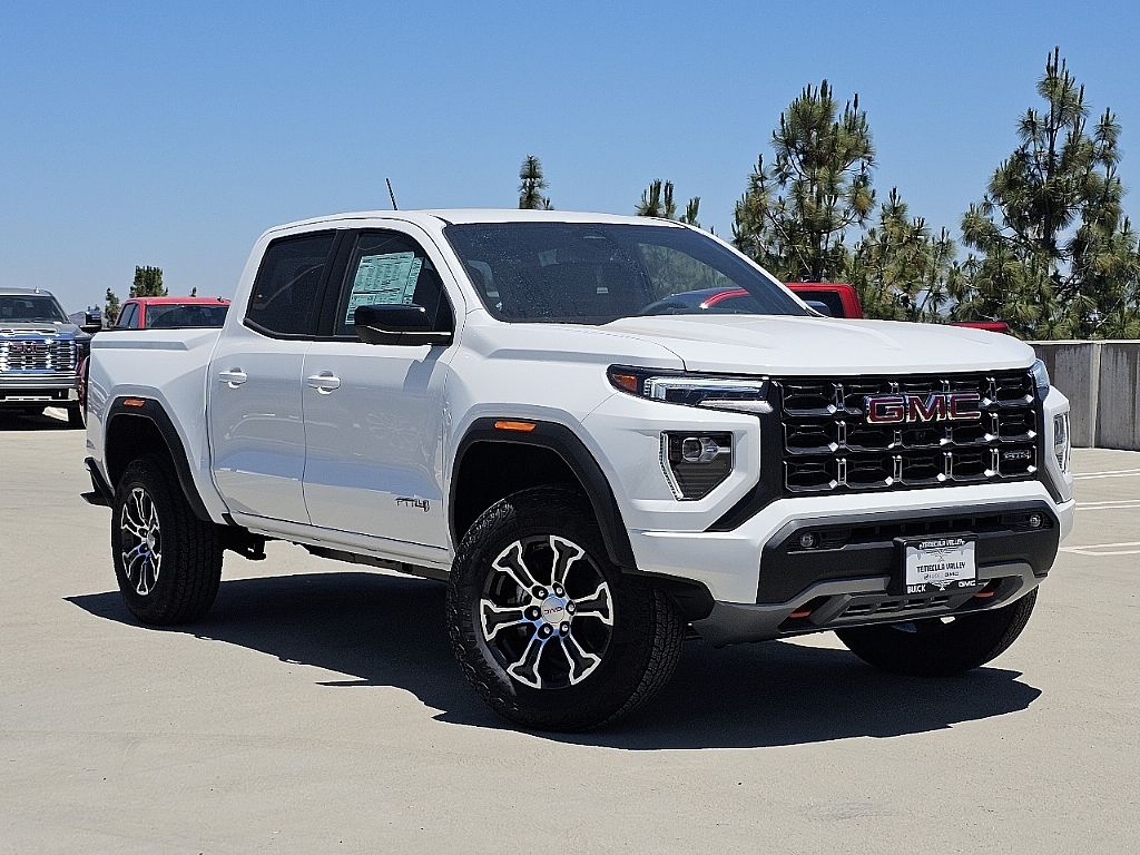 2024 GMC Canyon 4WD AT4 2