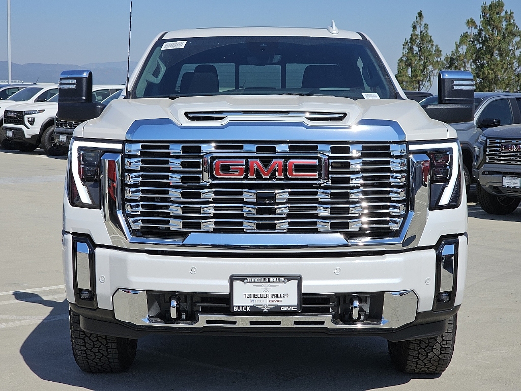 2024 GMC Sierra 2500HD 4WD Crew Cab Standard Bed Denali 18