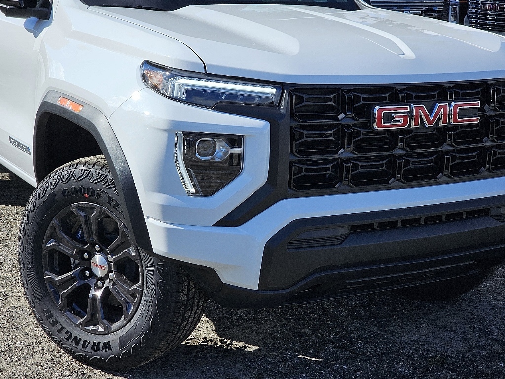 2024 GMC Canyon 2WD Elevation 15